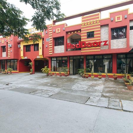 RedDoorz @ Golden Victory Hotel Mabalacat Pampanga Exterior foto