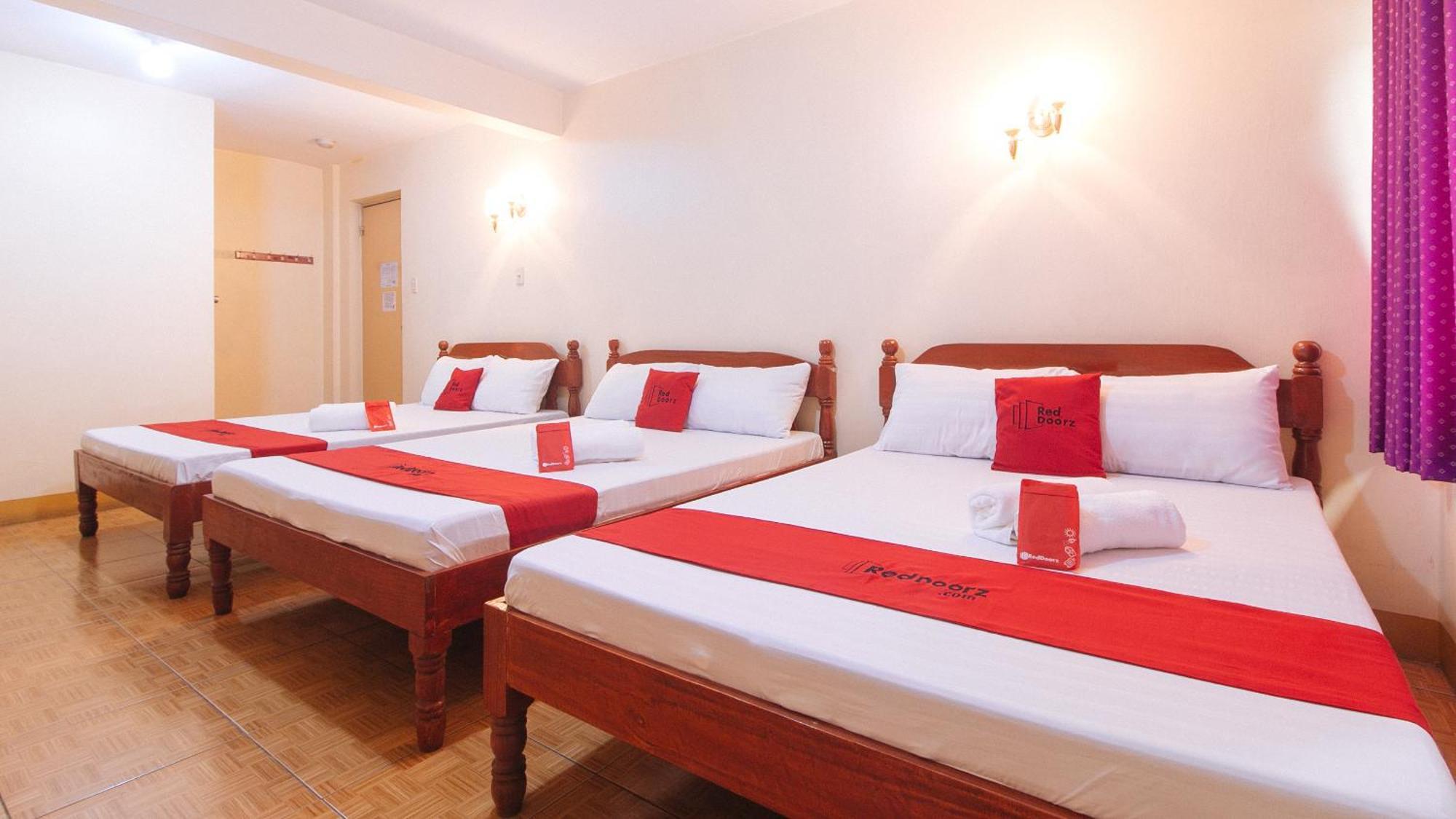 RedDoorz @ Golden Victory Hotel Mabalacat Pampanga Exterior foto